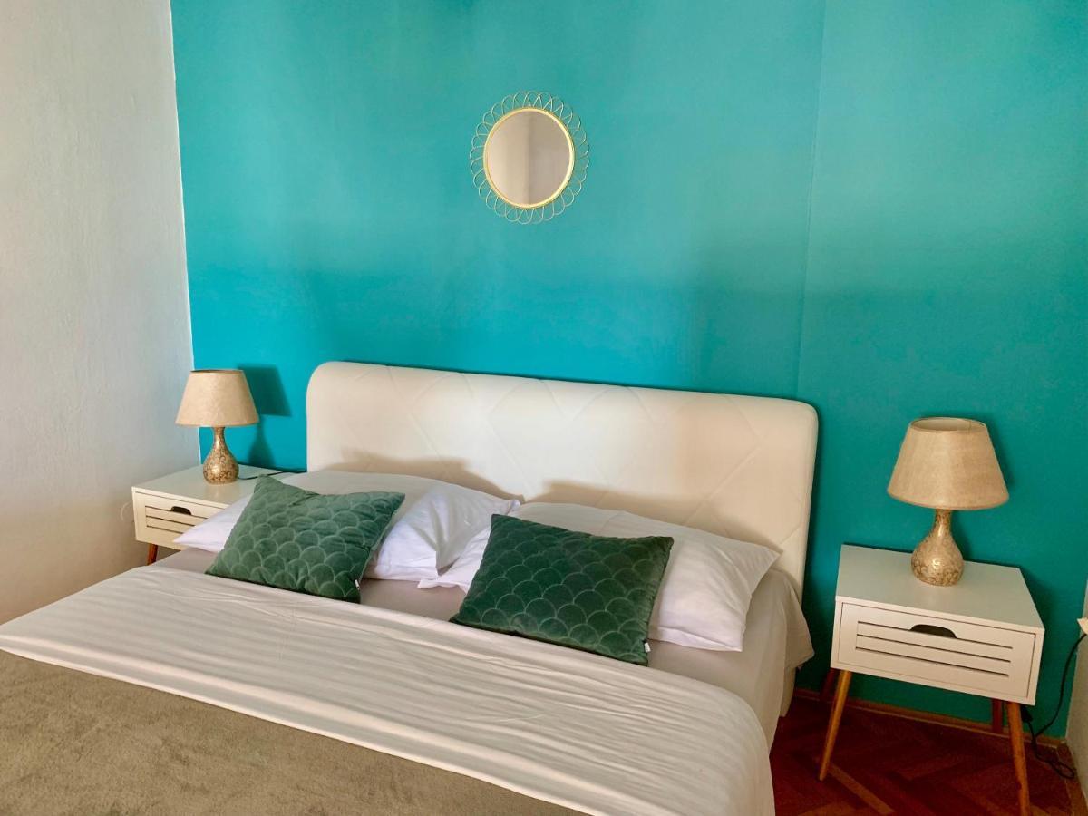 Deluxe Suites Mandic オミシュ エクステリア 写真