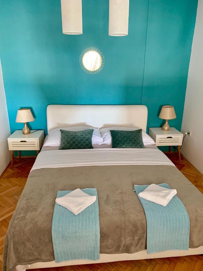 Deluxe Suites Mandic オミシュ エクステリア 写真