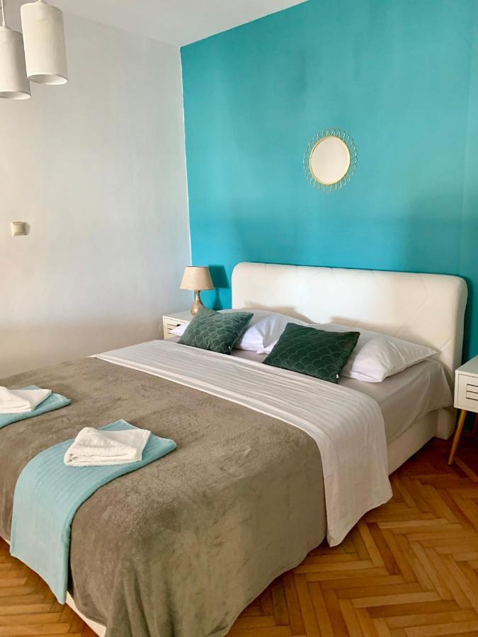 Deluxe Suites Mandic オミシュ エクステリア 写真