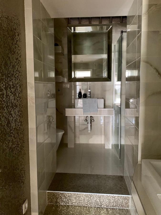 Deluxe Suites Mandic オミシュ エクステリア 写真
