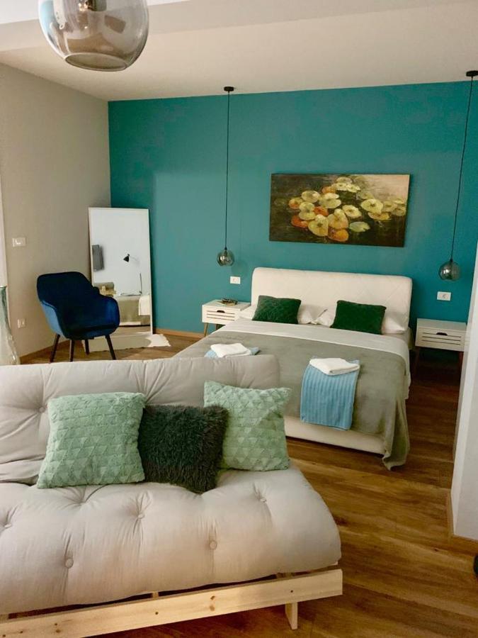 Deluxe Suites Mandic オミシュ エクステリア 写真