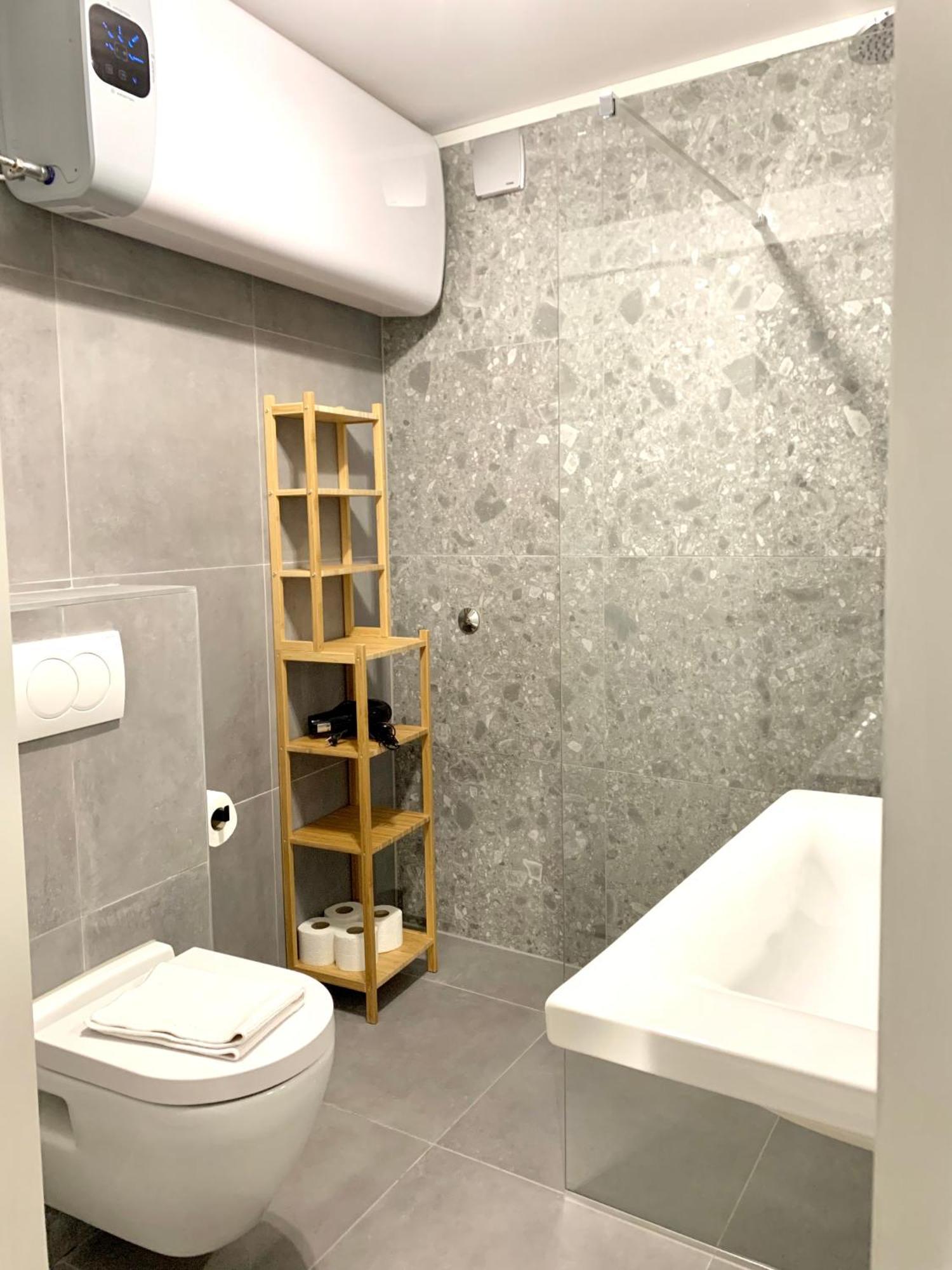 Deluxe Suites Mandic オミシュ エクステリア 写真